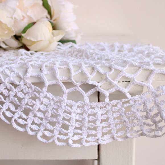 Vintage 1960s Doily, White Crochet Woven Table Topper, Home Decor Table Linens - Picture 1 of 10